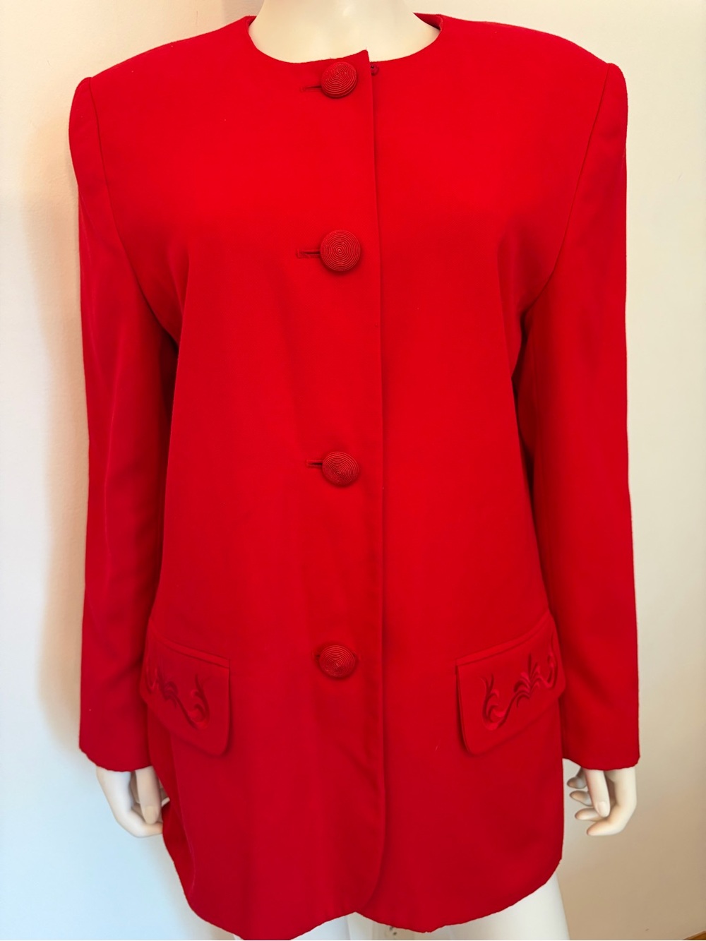 #778 Kasper Beautiful Vibrant Red Button-Front Blazer Jacket with embroidery